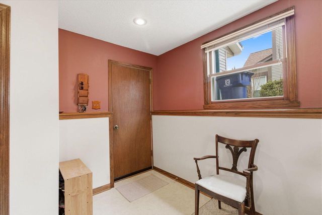 900 E Elm ROAD, Oak Creek, WI 53154