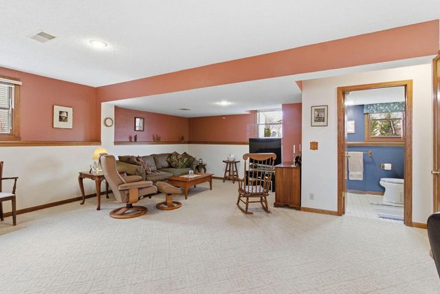 900 E Elm ROAD, Oak Creek, WI 53154