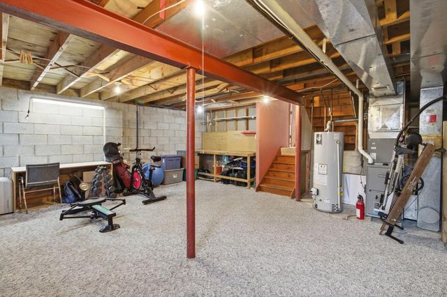 900 E Elm ROAD, Oak Creek, WI 53154