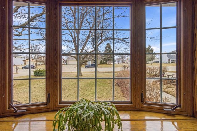 900 E Elm ROAD, Oak Creek, WI 53154