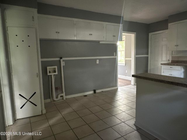460 W Northside Drive, Jackson, MS 39206