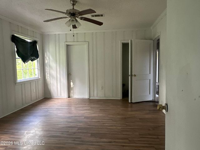 460 W Northside Drive, Jackson, MS 39206