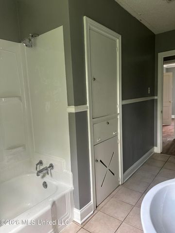 460 W Northside Drive, Jackson, MS 39206