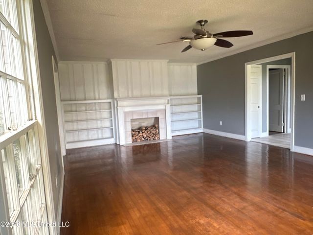 460 W Northside Drive, Jackson, MS 39206