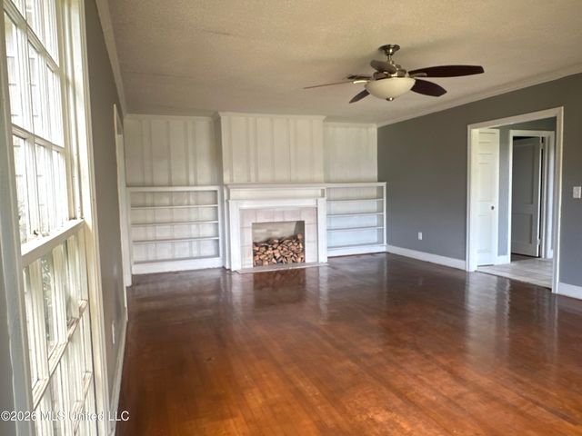 460 W Northside Drive, Jackson, MS 39206