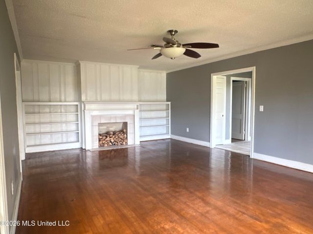 460 W Northside Drive, Jackson, MS 39206