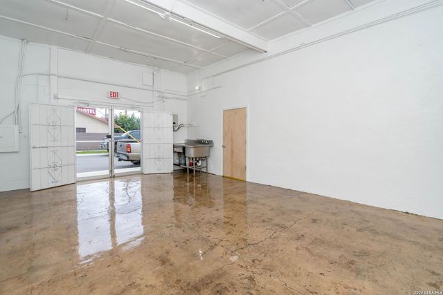 1020 Roosevelt, San Antonio, TX 78210