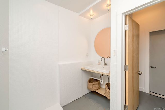 1020 Roosevelt, San Antonio, TX 78210