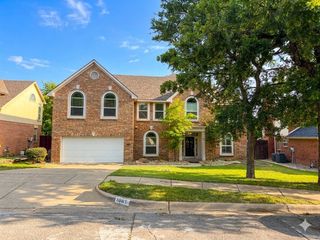 1081 Woodbriar Drive, Grapevine, TX 76051