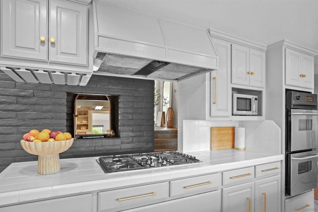11009 Dutton Drive, La Mesa, CA 91941