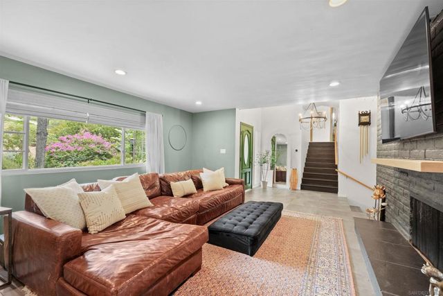 11009 Dutton Drive, La Mesa, CA 91941