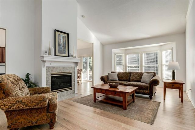 6302 W 133rd Terrace, Overland Park, KS 66209