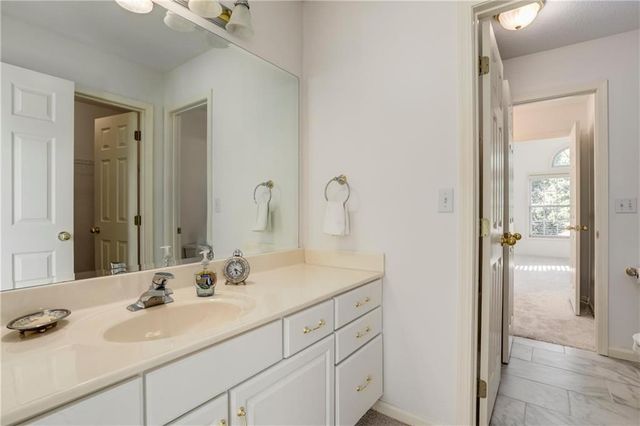 6302 W 133rd Terrace, Overland Park, KS 66209
