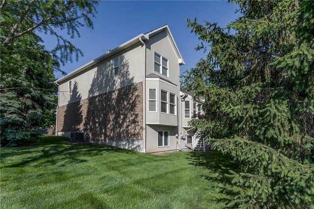 6302 W 133rd Terrace, Overland Park, KS 66209