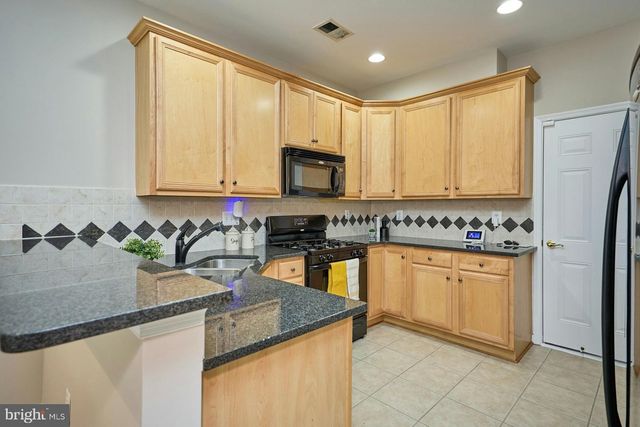 7166 LITTLE THAMES DR, Gainesville, VA 20155