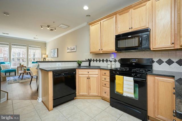 7166 LITTLE THAMES DR, Gainesville, VA 20155