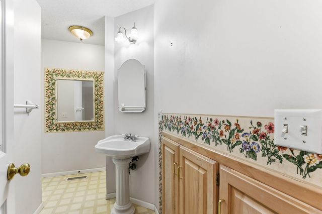 2131 Viking Boulevard NW, Oak Grove, MN 55011