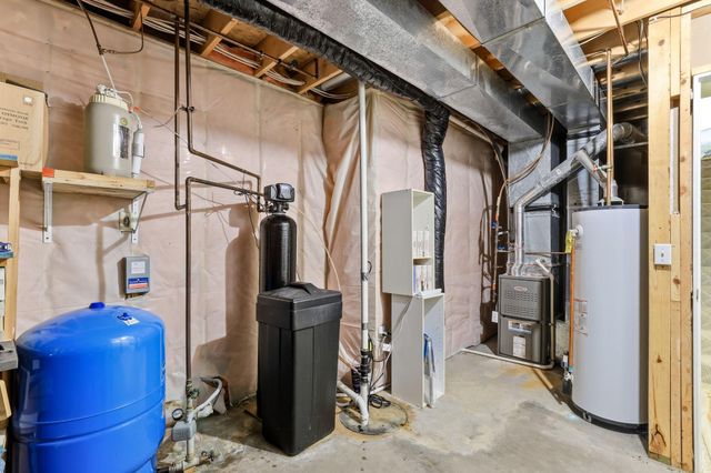 2131 Viking Boulevard NW, Oak Grove, MN 55011