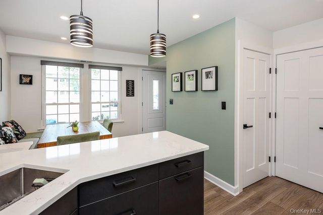 107 Whalers Cove, Babylon, NY 11702