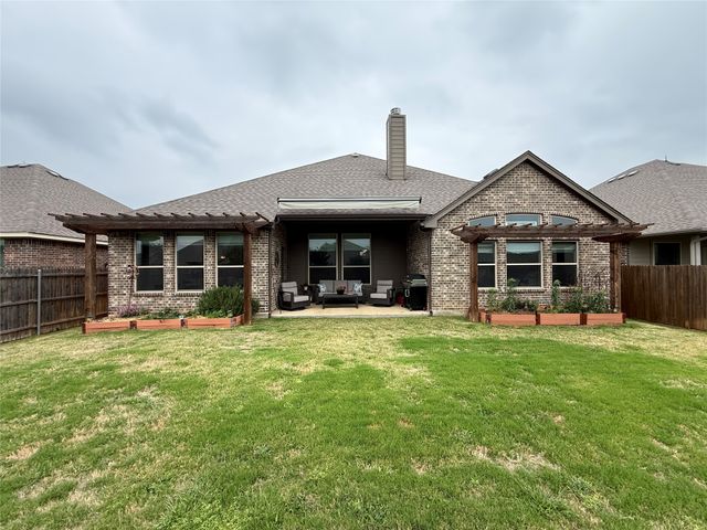 137 Constitution Drive, Joshua, TX 76058