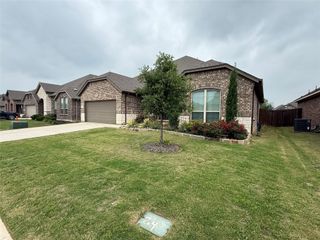 137 Constitution Drive, Joshua, TX 76058