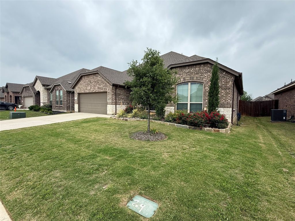 137 Constitution Drive, Joshua, TX 76058