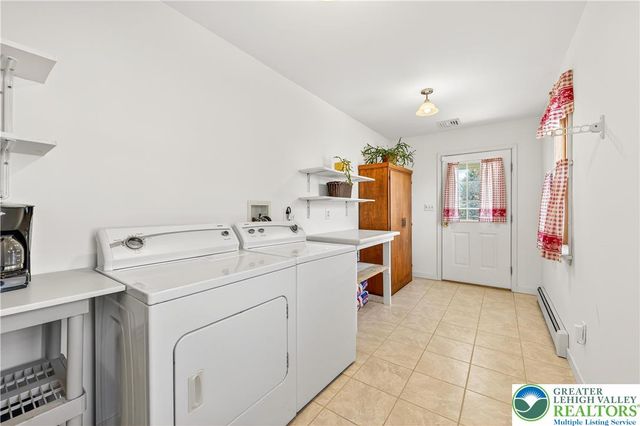 624 Delaware Avenue, Hellertown Boro, PA 18055