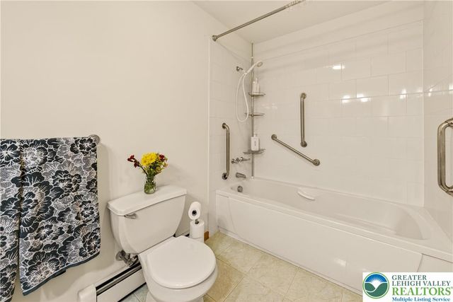 624 Delaware Avenue, Hellertown Boro, PA 18055