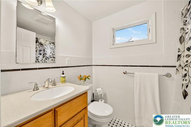 624 Delaware Avenue, Hellertown Boro, PA 18055