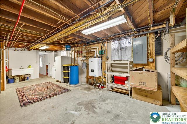 624 Delaware Avenue, Hellertown Boro, PA 18055