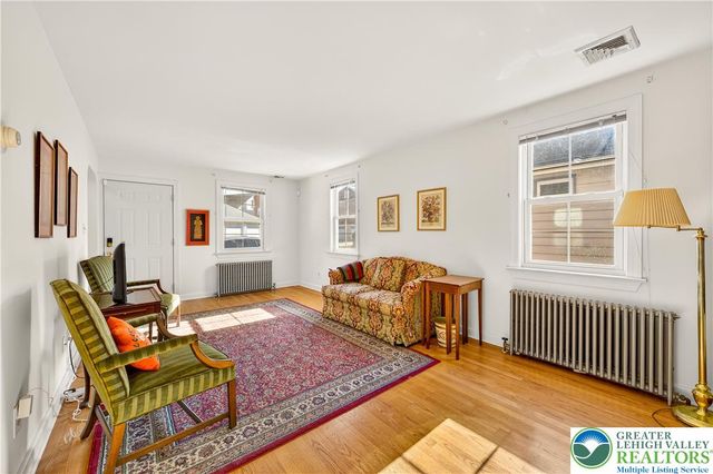 624 Delaware Avenue, Hellertown Boro, PA 18055