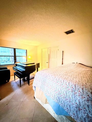 766 NW 24th Avenue, Delray Beach, FL 33445