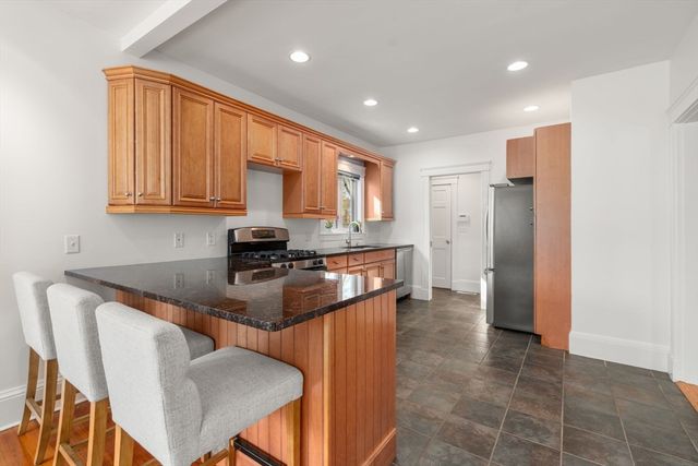 2065 Commonwealth Avenue 2065, Newton, MA 02466