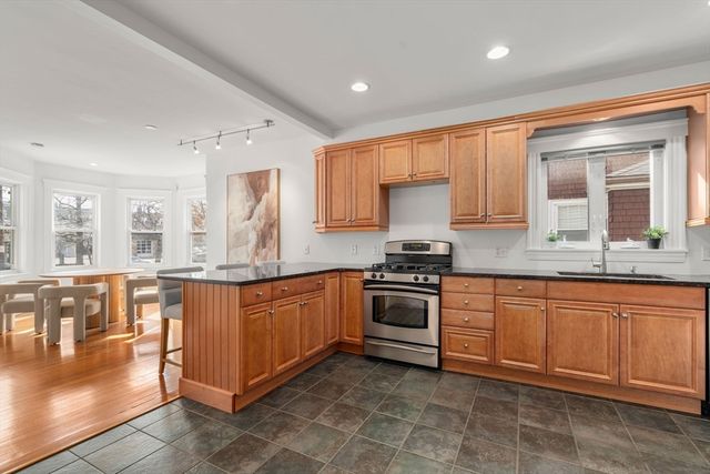 2065 Commonwealth Avenue 2065, Newton, MA 02466