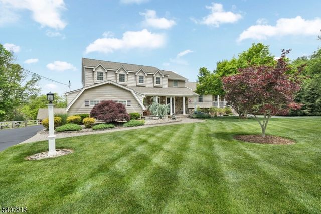 104 Howell Dr, Branchburg Twp., NJ 08876