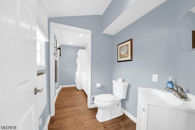 104 Howell Dr, Branchburg Twp., NJ 08876
