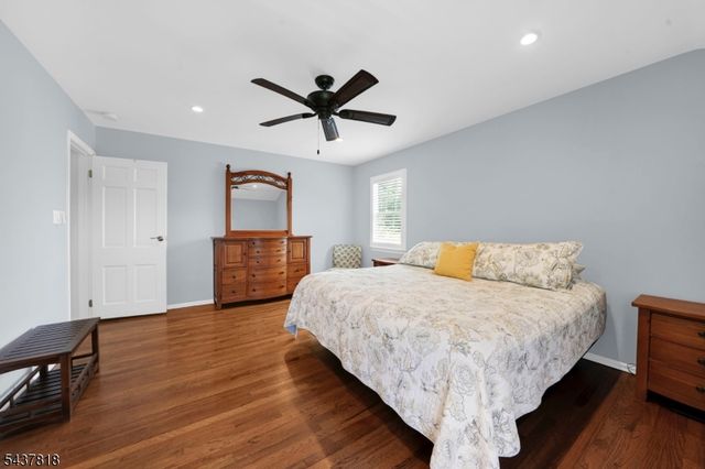 104 Howell Dr, Branchburg Twp., NJ 08876