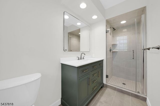 104 Howell Dr, Branchburg Twp., NJ 08876