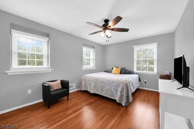 104 Howell Dr, Branchburg Twp., NJ 08876