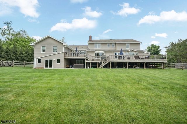 104 Howell Dr, Branchburg Twp., NJ 08876
