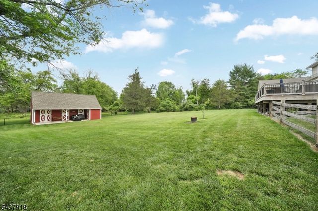 104 Howell Dr, Branchburg Twp., NJ 08876