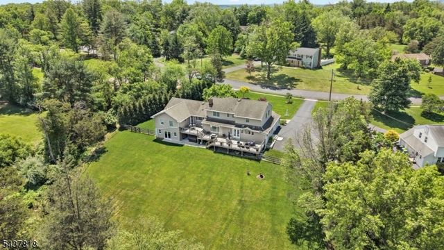 104 Howell Dr, Branchburg Twp., NJ 08876
