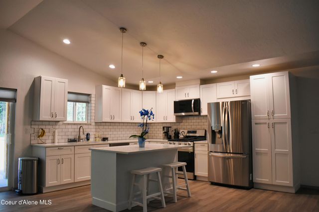 152 Danny Lane, Moyie Springs, ID 83845