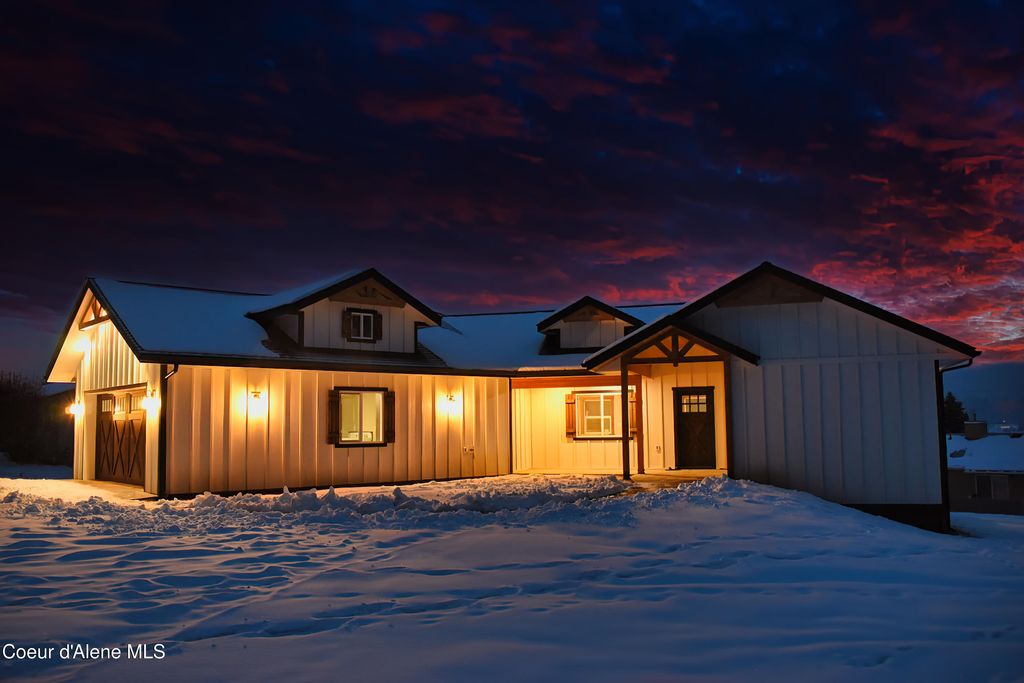 152 Danny Lane, Moyie Springs, ID 83845