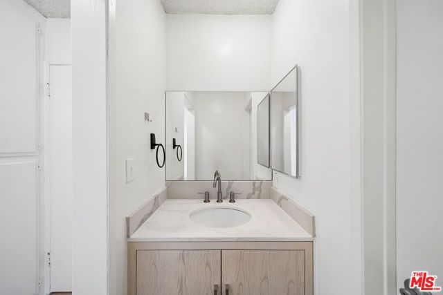 10980 Ohio Avenue 201, Los Angeles, CA 90024