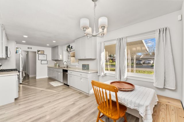 7125 Calvin Dr, Citrus Heights, CA 95621