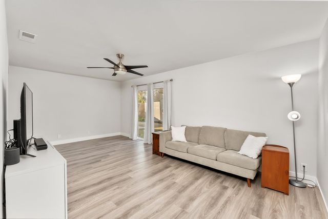 7125 Calvin Dr, Citrus Heights, CA 95621