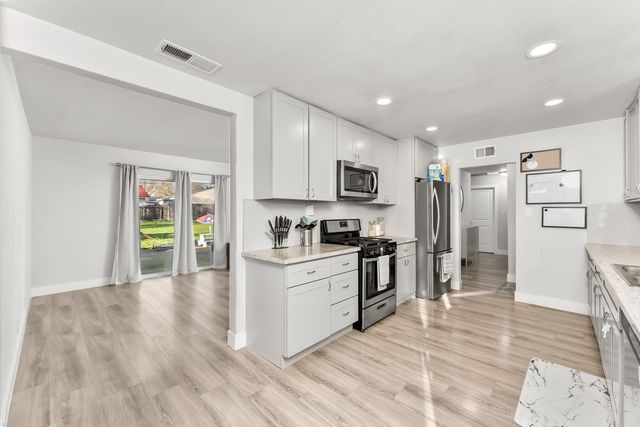 7125 Calvin Dr, Citrus Heights, CA 95621