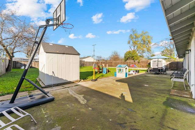 7125 Calvin Dr, Citrus Heights, CA 95621