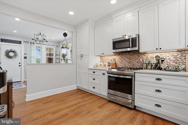 60 ABERNETHY DR, Trenton, NJ 08618